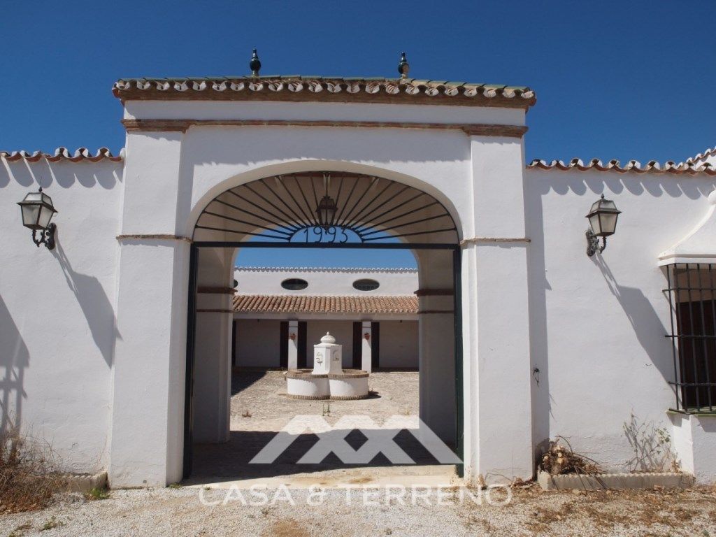 Casa o xalet en venda en Vélez-Málaga amb Jardí privat, Terrassa i Moblat