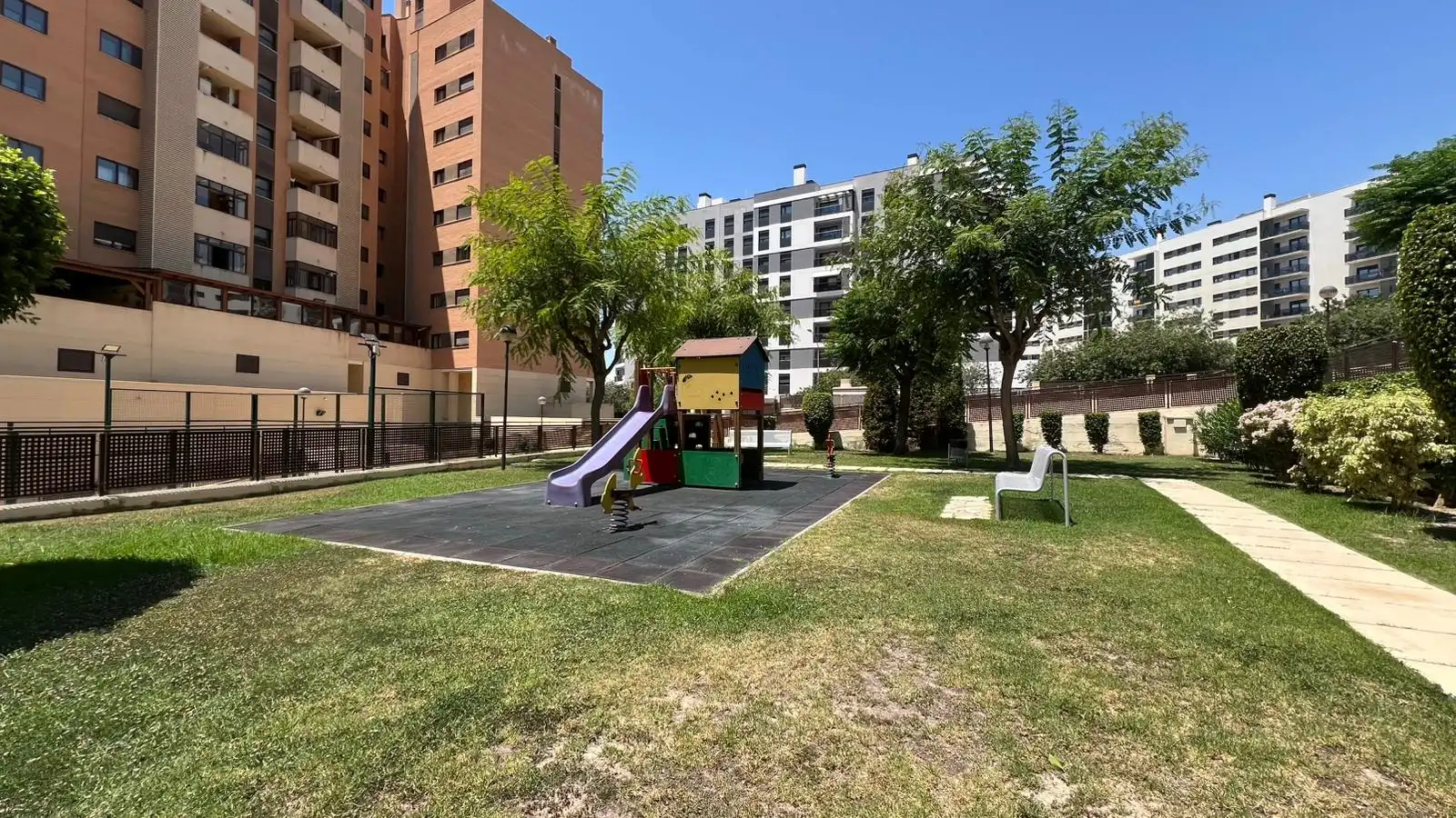 Parking of Attic for sale in Alicante / Alacant  with Air Conditioner, Heating and Parquet flooring