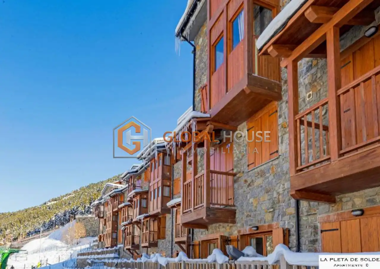 Vista exterior de Piso en venta en Canillo con Trastero