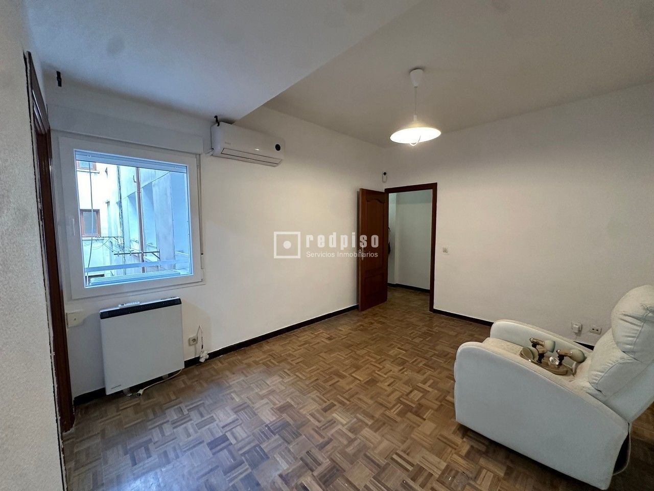 Sala d'estar de Pis de lloguer en  Madrid Capital amb Aire condicionat, Calefacció i Parquet