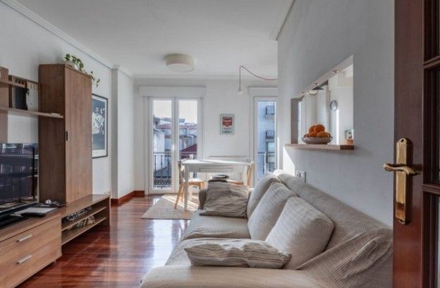 Living room of Apartment to rent in Vigo   with Air Conditioner, Heating and Parquet flooring