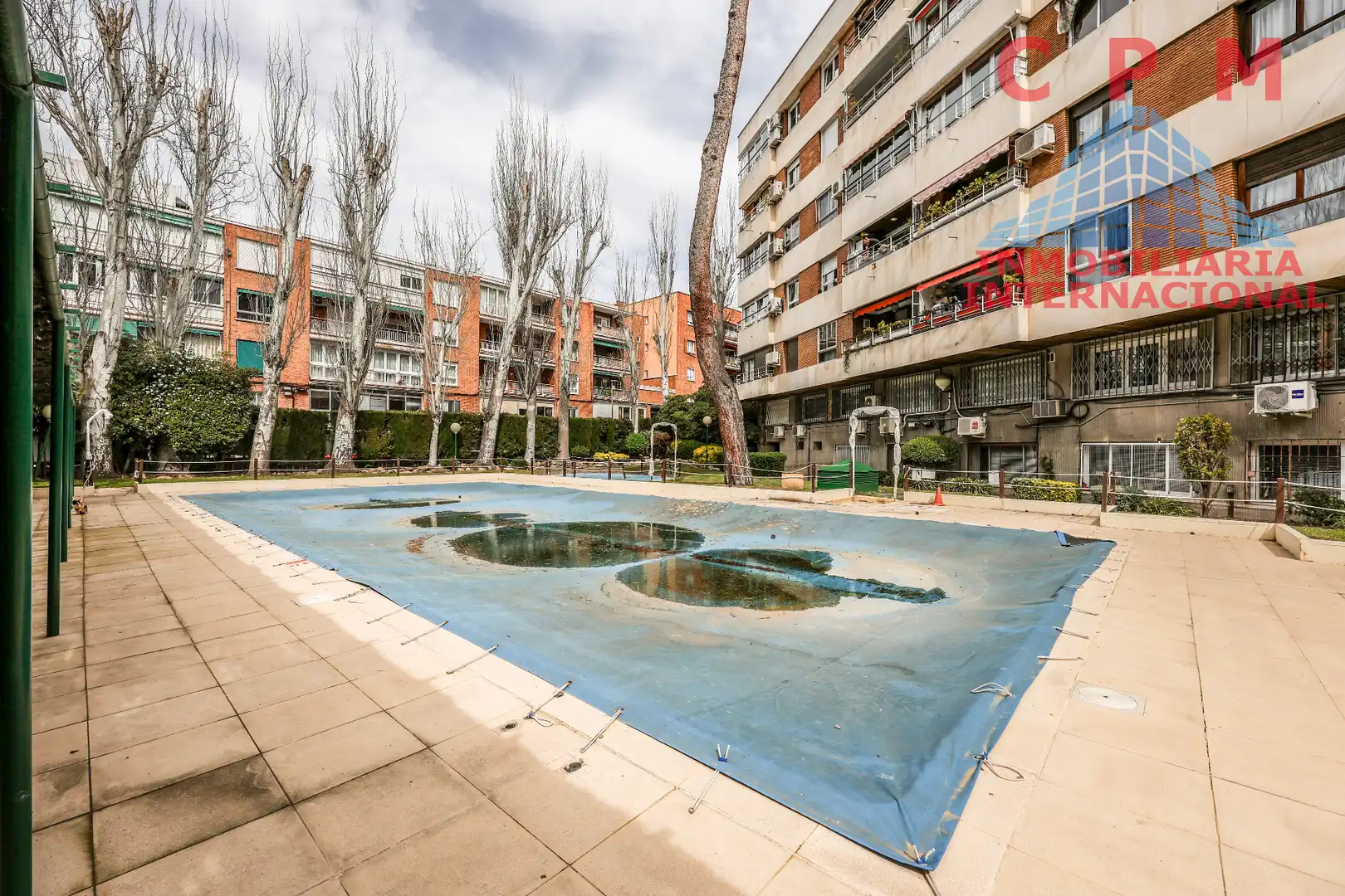 Piscina de Piso de alquiler en Madrid con Aire acondicionado, Calefacción y Horno