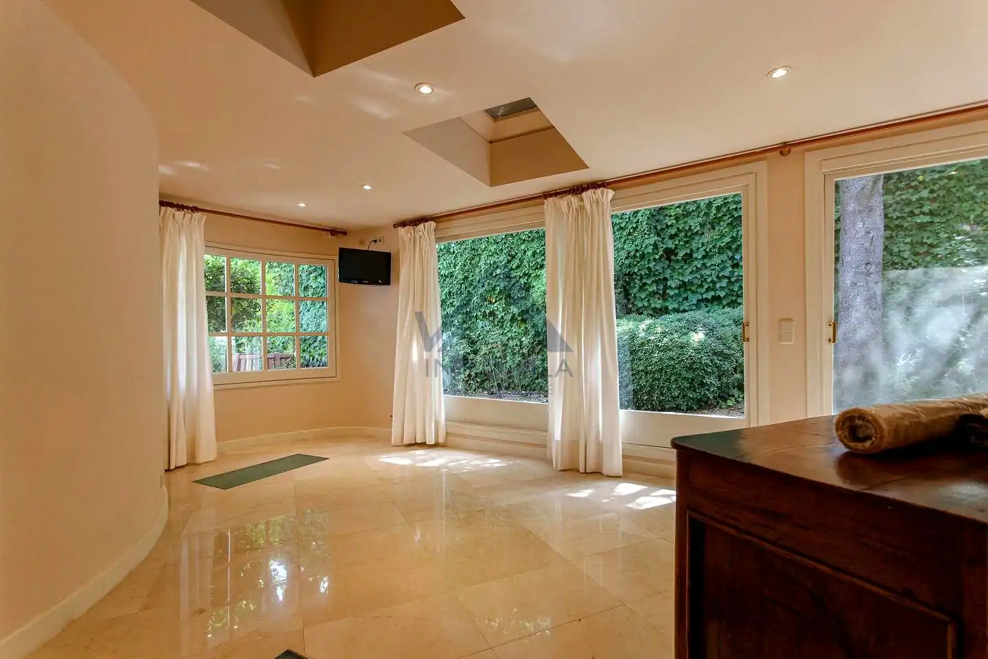 Casa con piscina en venta en De Les Monges, imagen 25