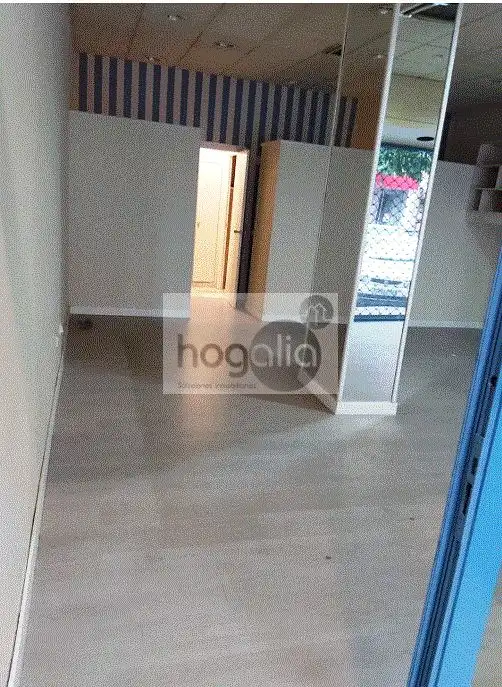Local de alquiler en Sevilla con Aire acondicionado