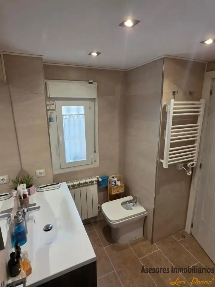 Badezimmer von Wohnung zum Verkauf in Madrid mit Klimaanlage, Heizung und Parkett