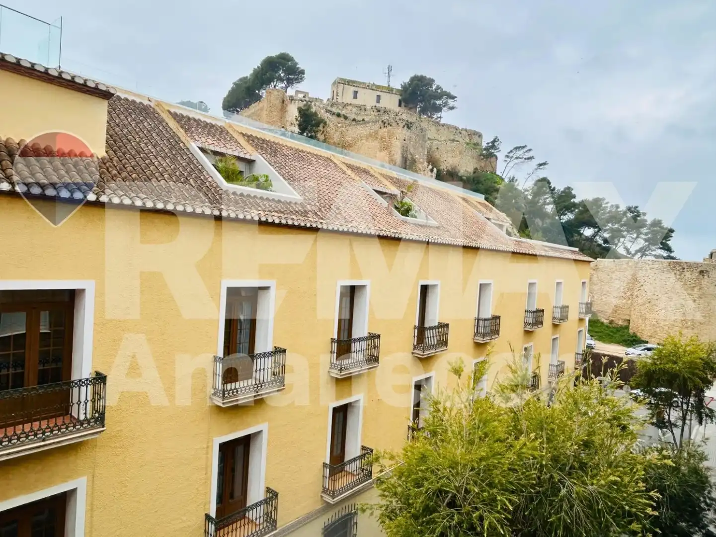 Vista exterior de Piso de alquiler en Dénia con Aire acondicionado, Trastero y Alarma