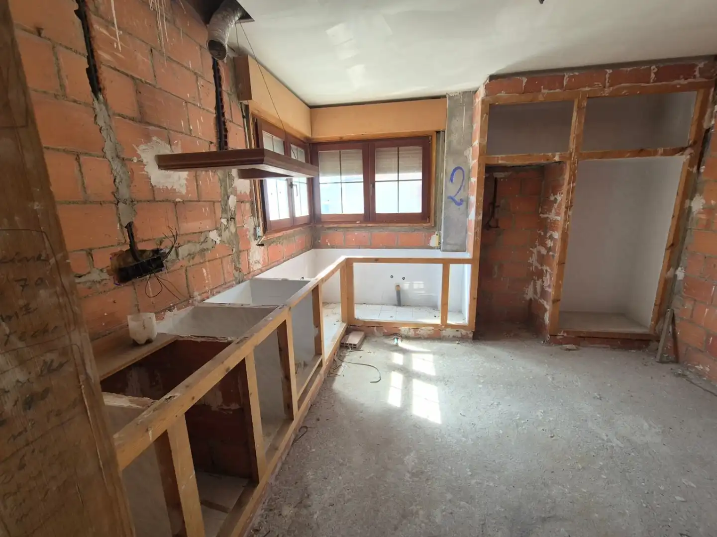 Cuina de Casa o xalet en venda en Oliva amb Jardí privat i Terrassa