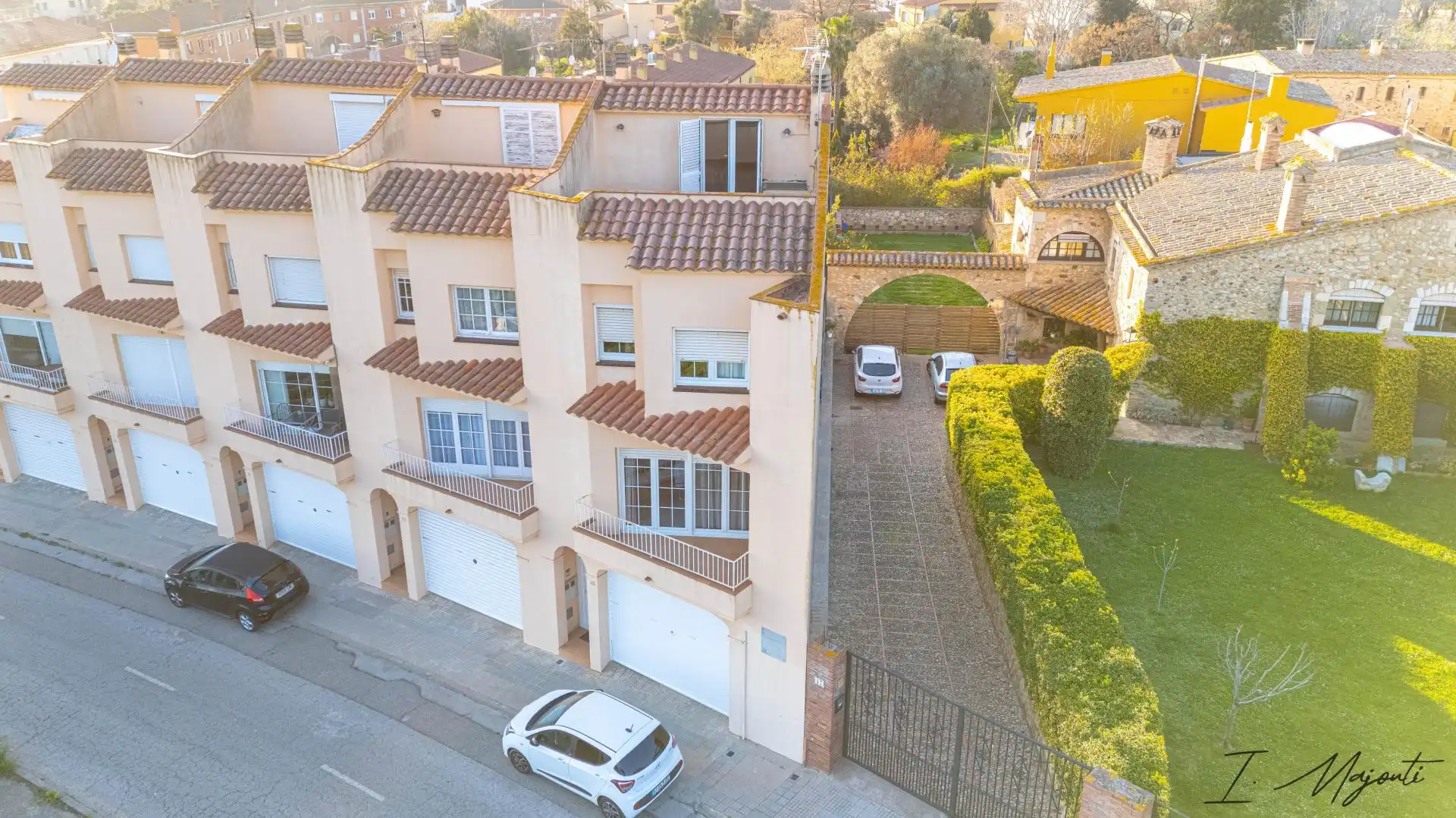 Vista exterior de Casa adosada en venda en Palafrugell amb Calefacció