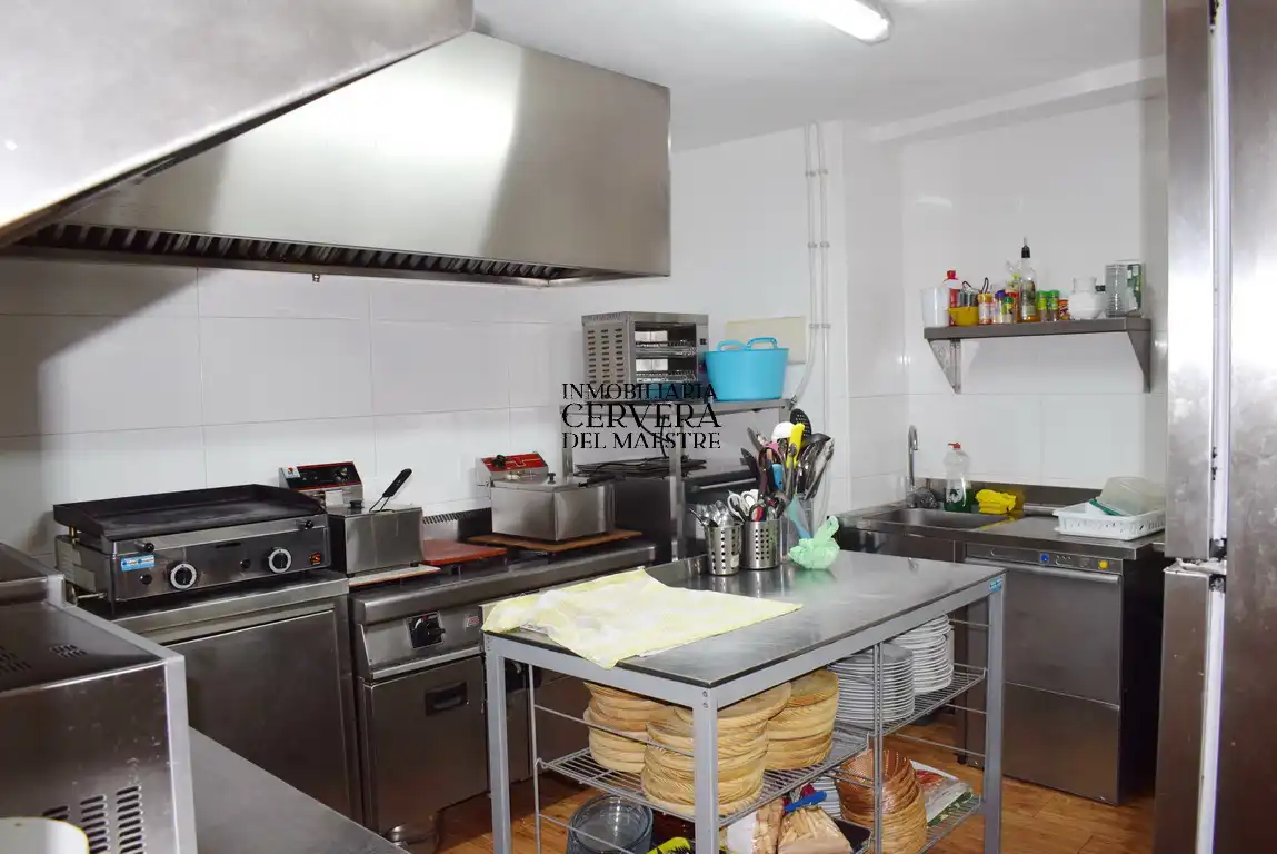 Cocina de Local en venta en Cervera del Maestre