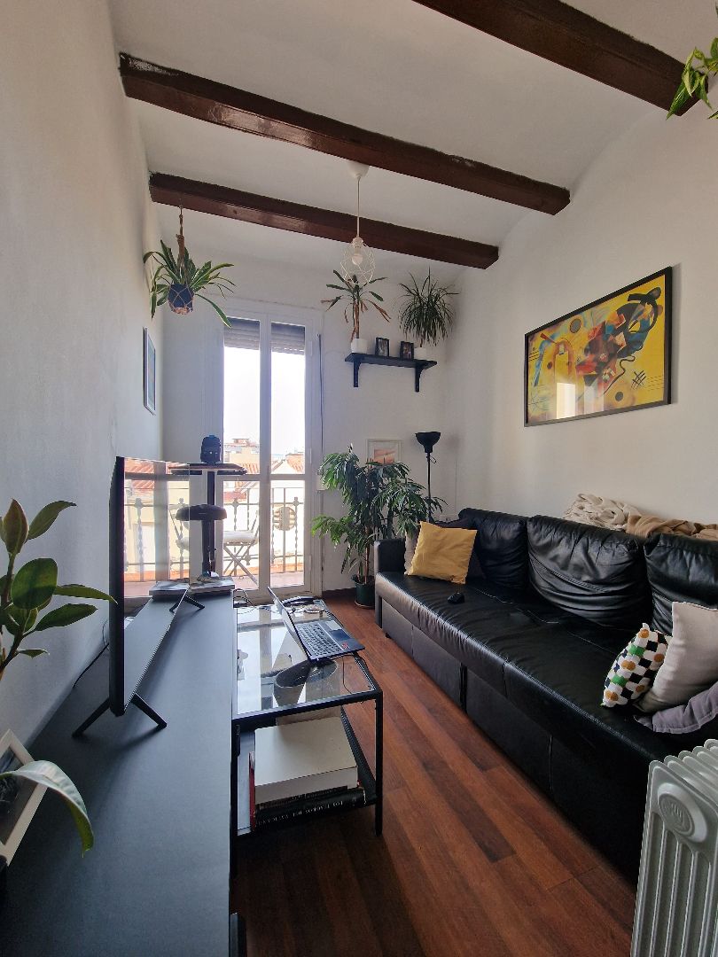 Living room of Flat for sale in  Barcelona Capital  with Air Conditioner, Parquet flooring and Furnished