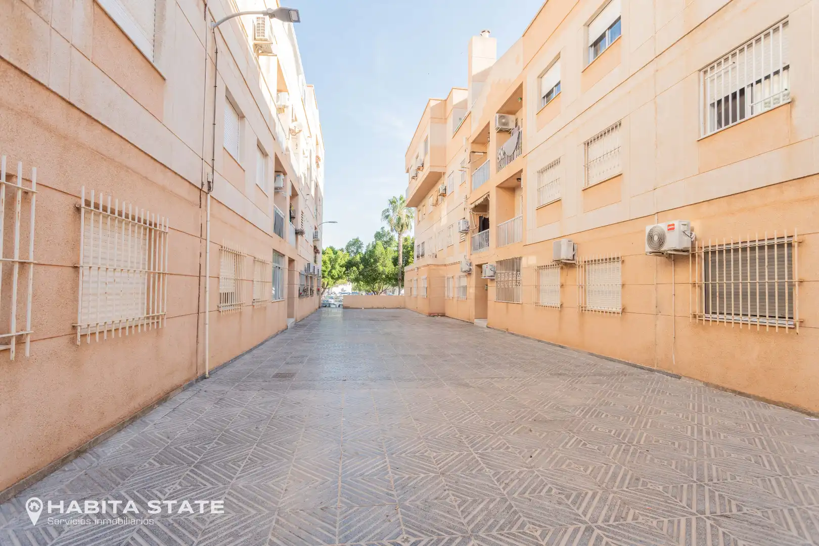 Vista exterior de Piso en venta en Roquetas de Mar con Aire acondicionado, Trastero y Amueblado