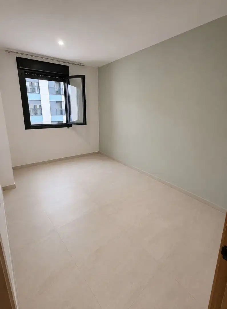 Dormitori de Apartament en venda en Alicante / Alacant amb Aire condicionat, Calefacció i Terrassa