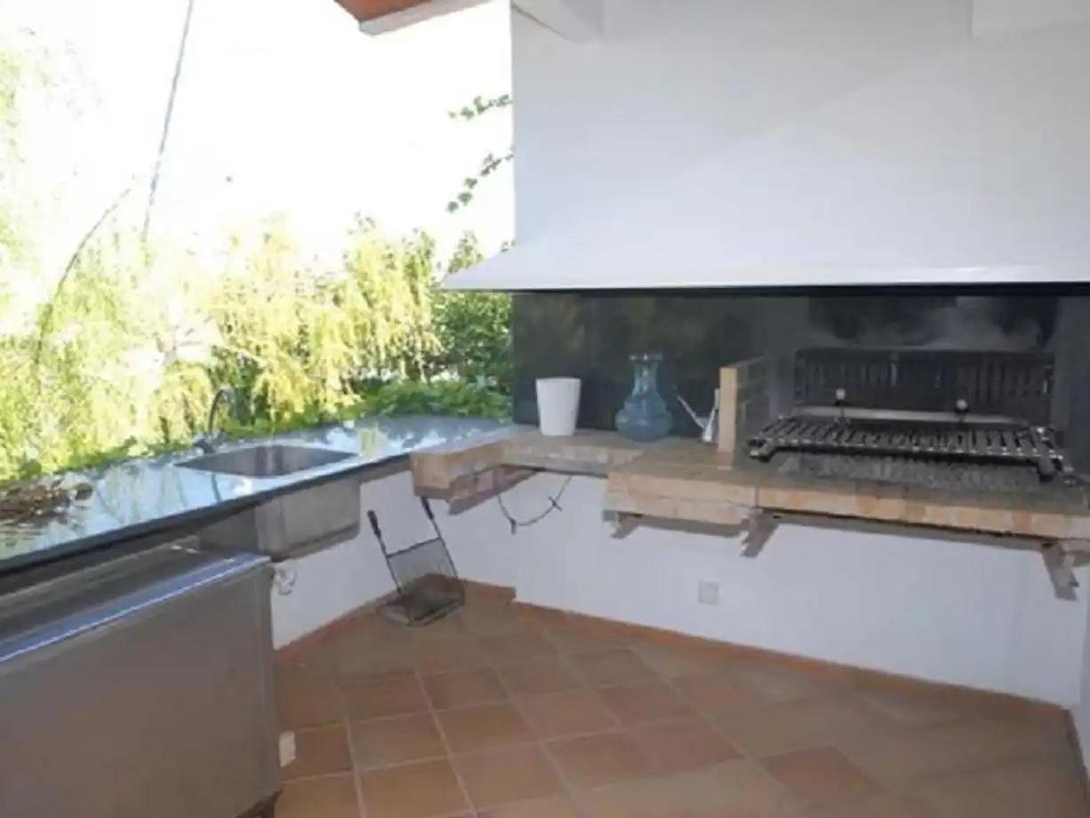 Detached house with pool to rent in Cap Blanc 10, imagen 3