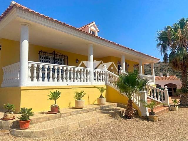 Casa-chalet en Venta en Barrio de Jaravía en Pulpí pueblo