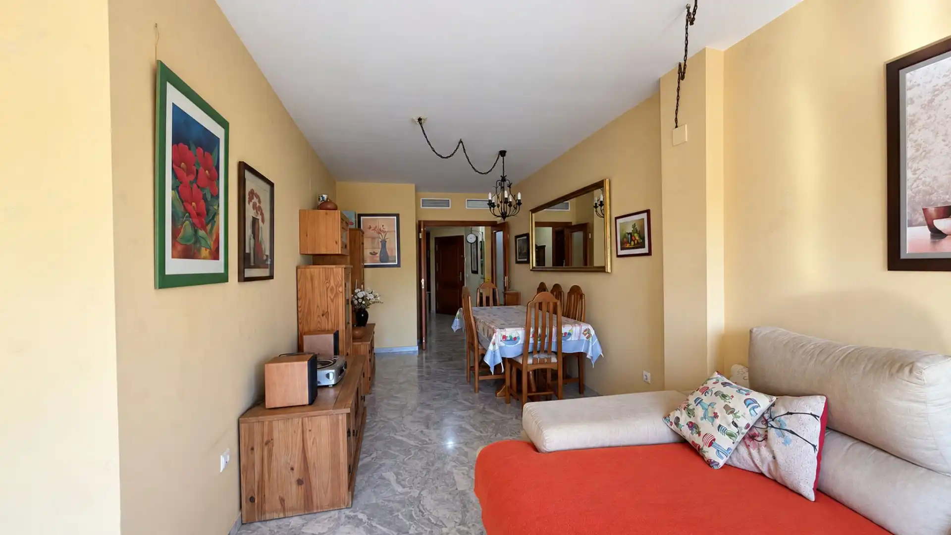 Sala de estar de Piso en venta en Campo de Mijas
