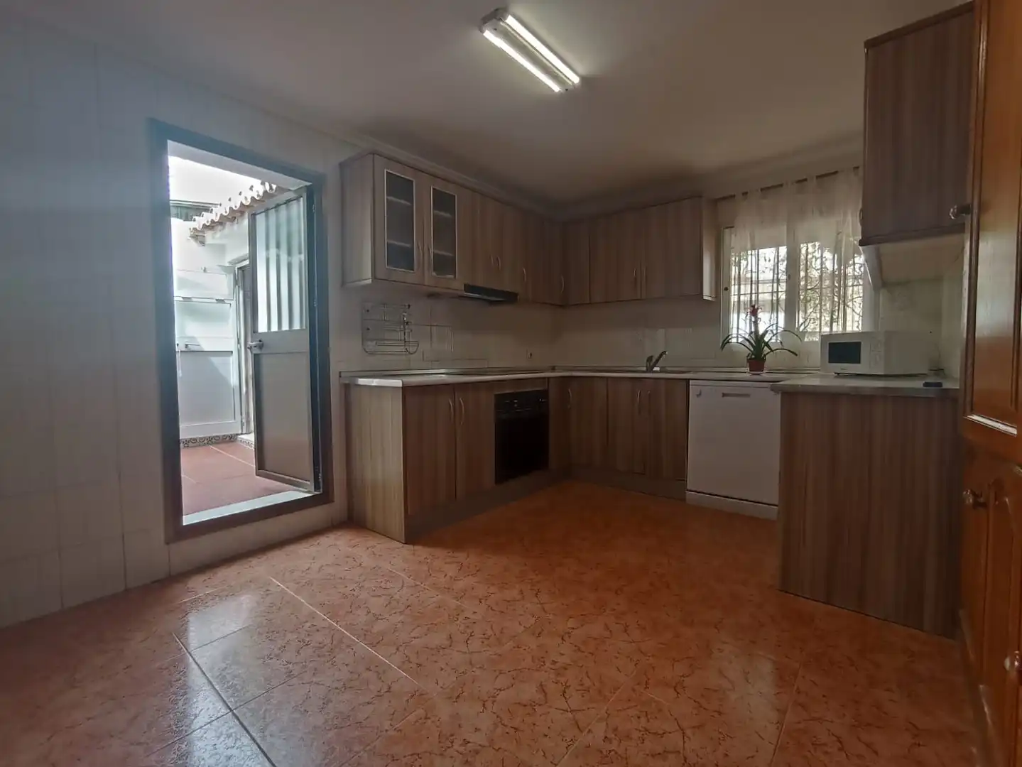 Cuina de Casa o xalet en venda en Mijas amb Aire condicionat, Jardí privat i Traster