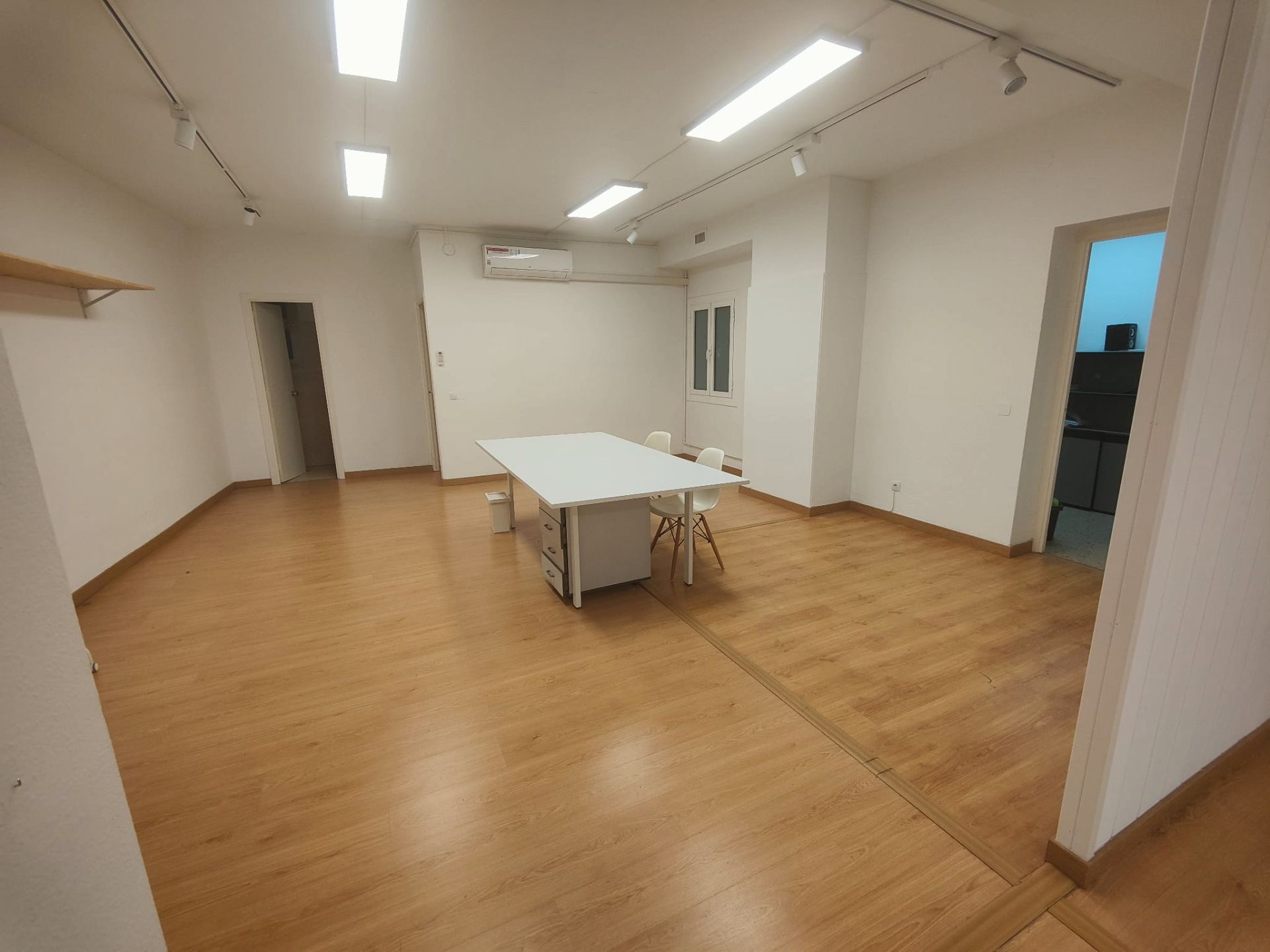 Oficina de alquiler en Carrer d'Aragó, La Nova Esquerra de l'Eixample, Eixample