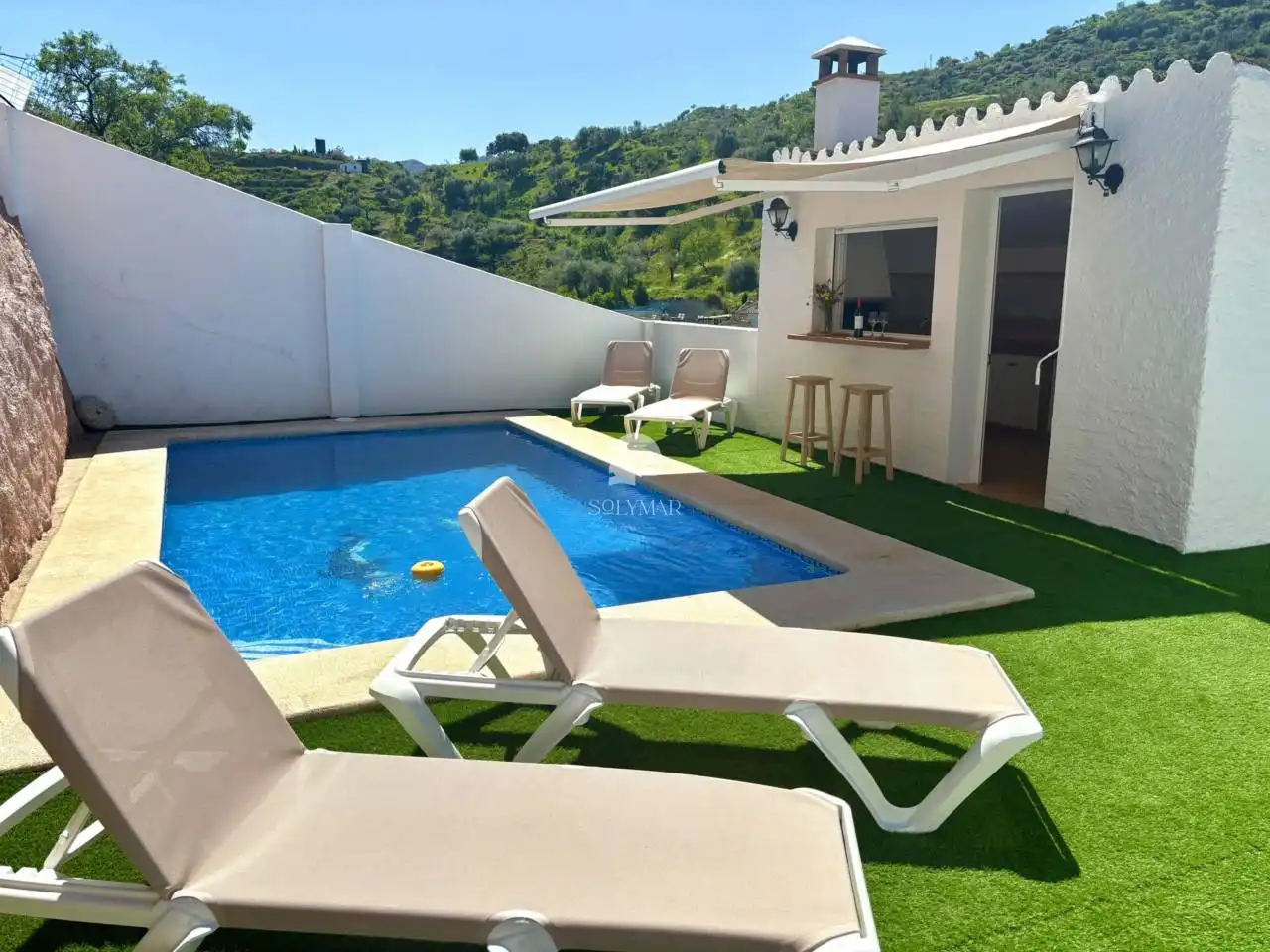 Schwimmbecken von Haus oder Chalet zur Miete in Canillas de Aceituno mit Klimaanlage, Privatgarten und Terrasse