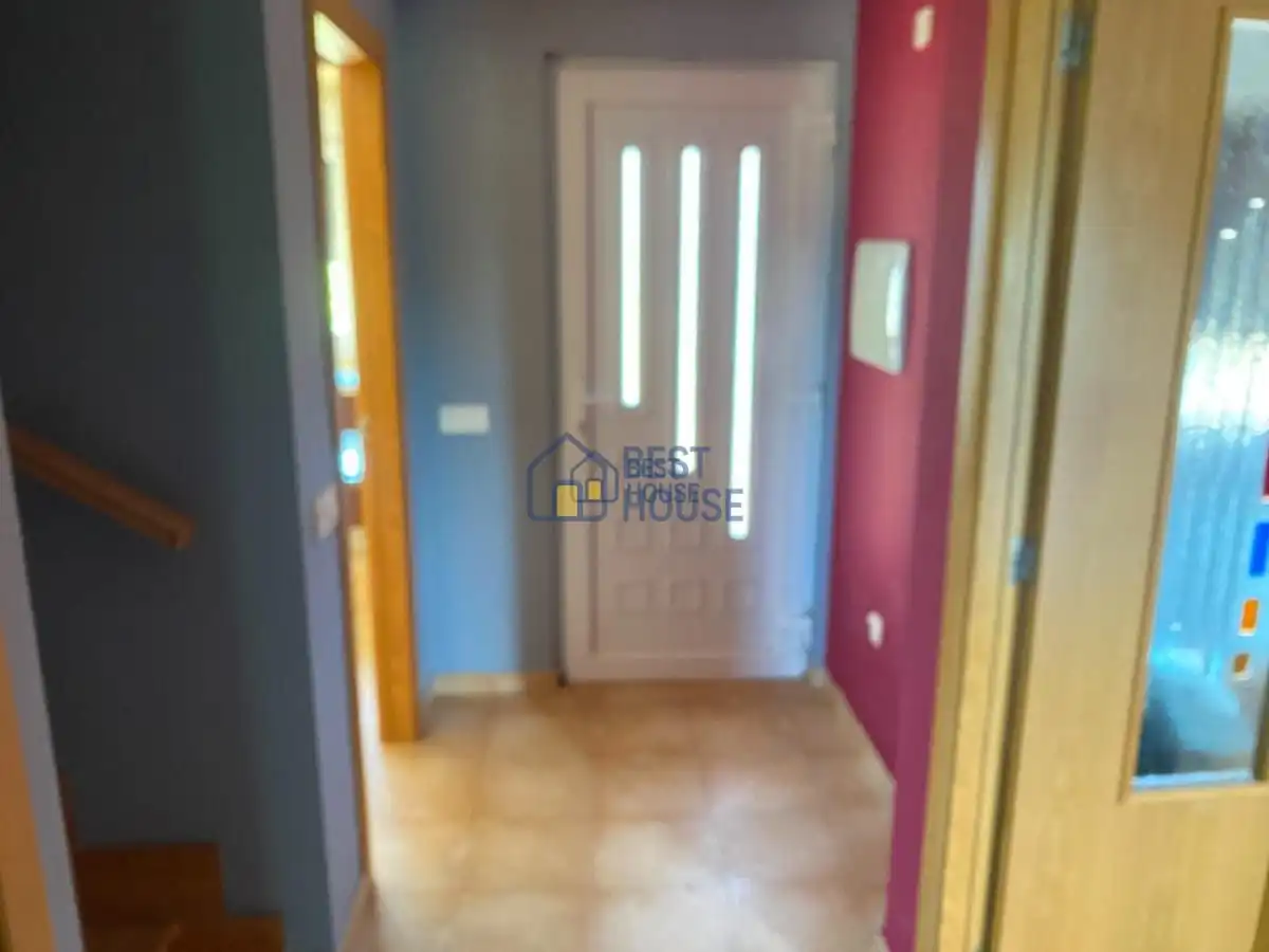 Detached homes for sale in Onzonilla  with Heating, Private garden and Parquet flooring