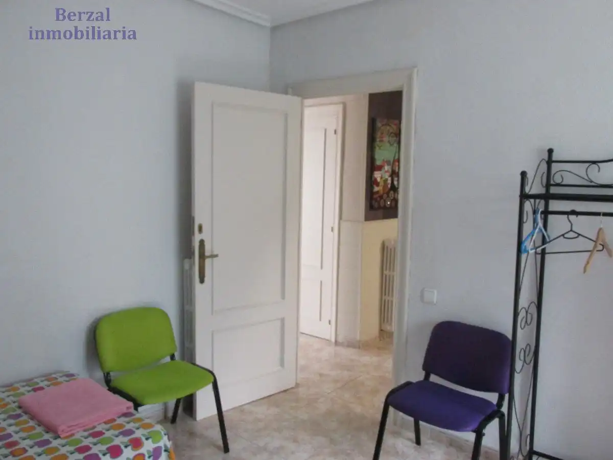 Casa o xalet en venda en  Logroño amb Calefacció, Jardí privat i Terrassa