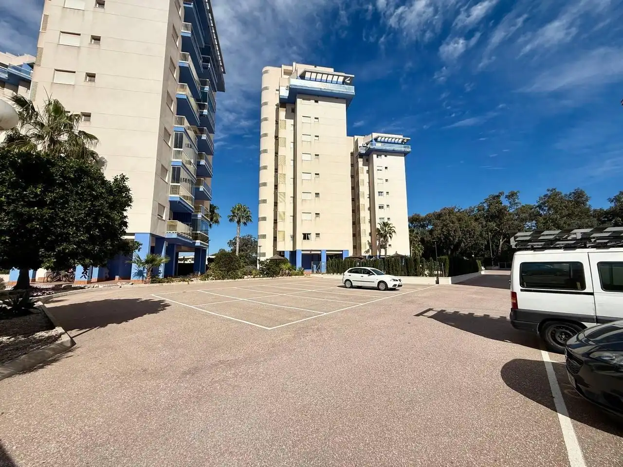 Parking de Apartamento en venta en Guardamar del Segura con Aire acondicionado, Jardín privado y Terraza