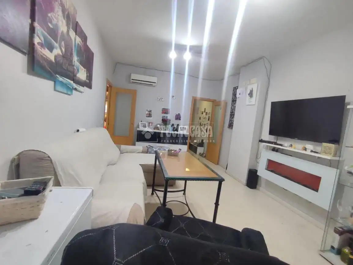 Living room of Flat for sale in Sevilla  with Air Conditioner