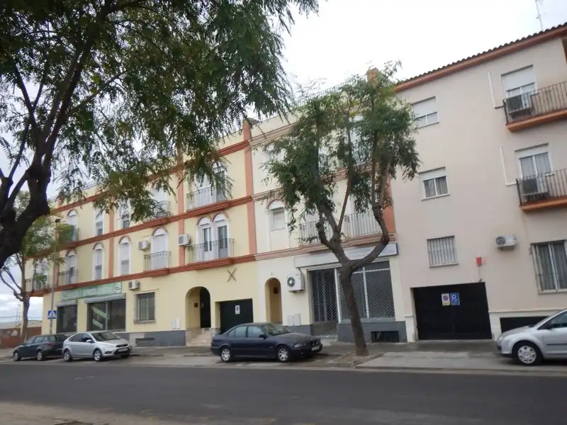Vista exterior de Pis en venda en Los Palacios y Villafranca
