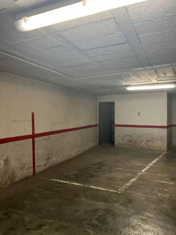 Garaje en Venta en Temple