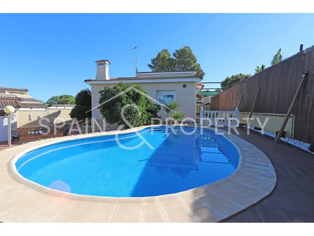 Villa avec piscine à vendre à Montserrat, imagen 2