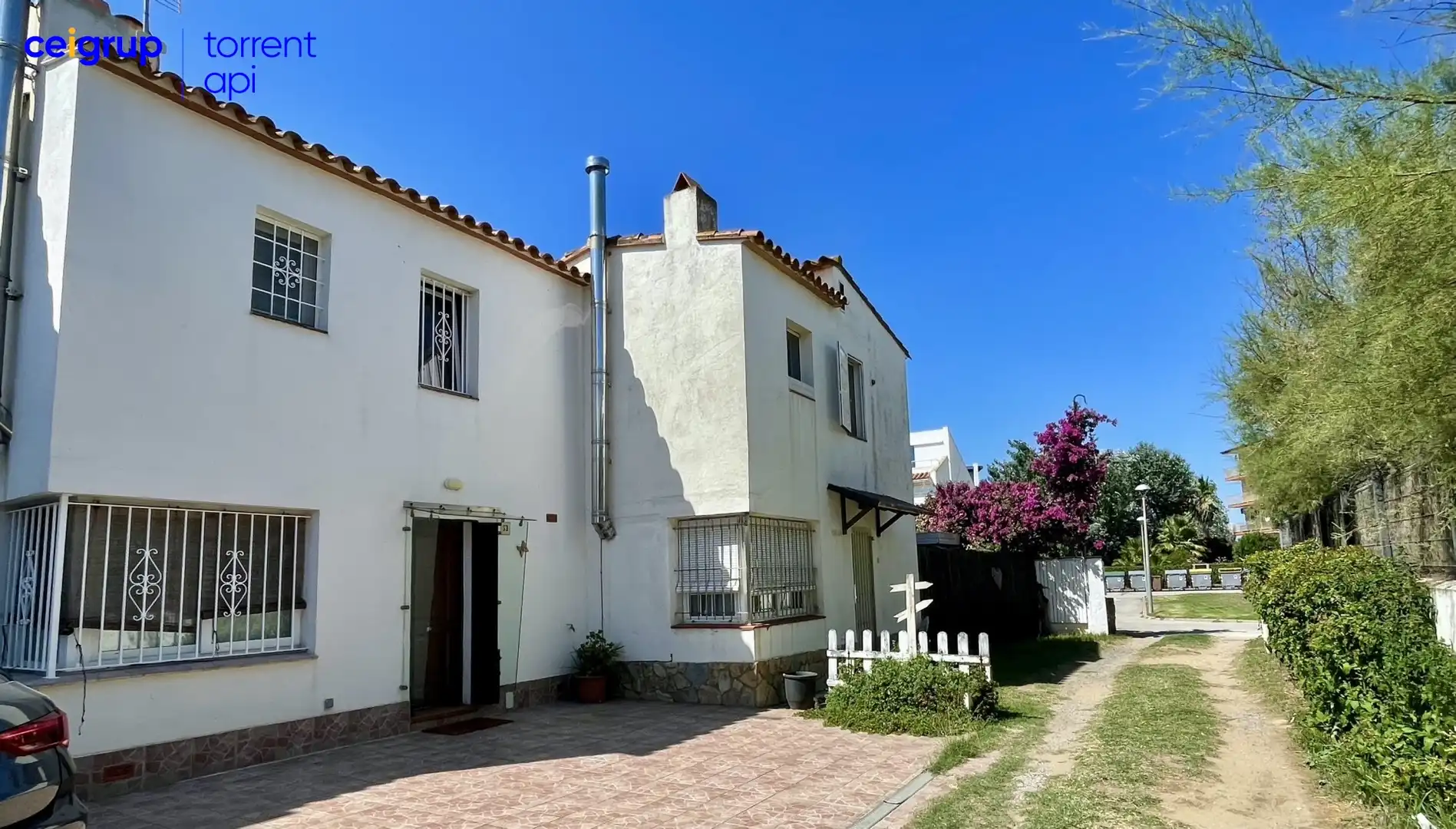 Vista exterior de Casa adosada en venta en L'Estartit con Terraza y Balcón