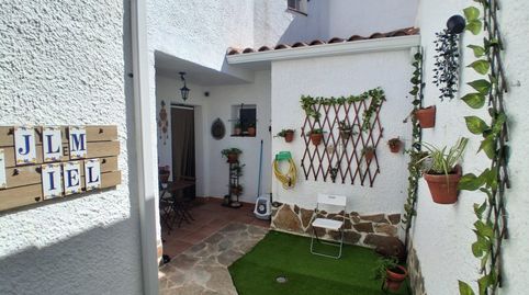 Foto 2 de Casa adosada en venta en Callejón Jazmín, Escalonilla, Toledo
