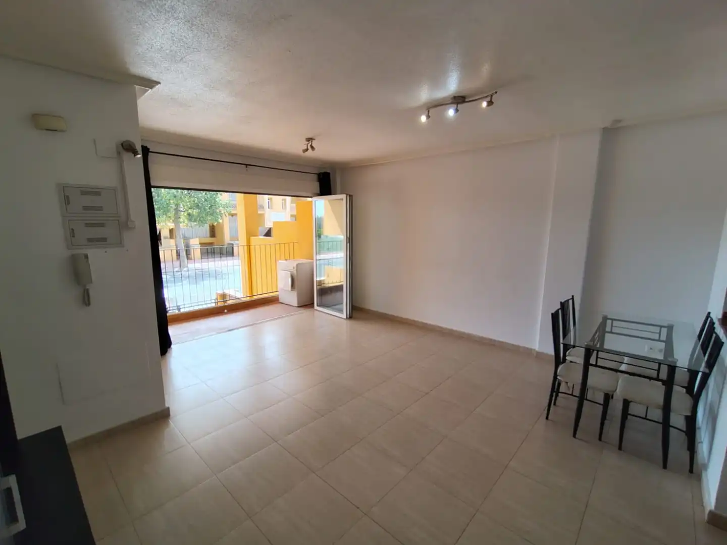 Planta baja en venta en Daya Nueva con Terraza, Trastero y Piscina comunitaria