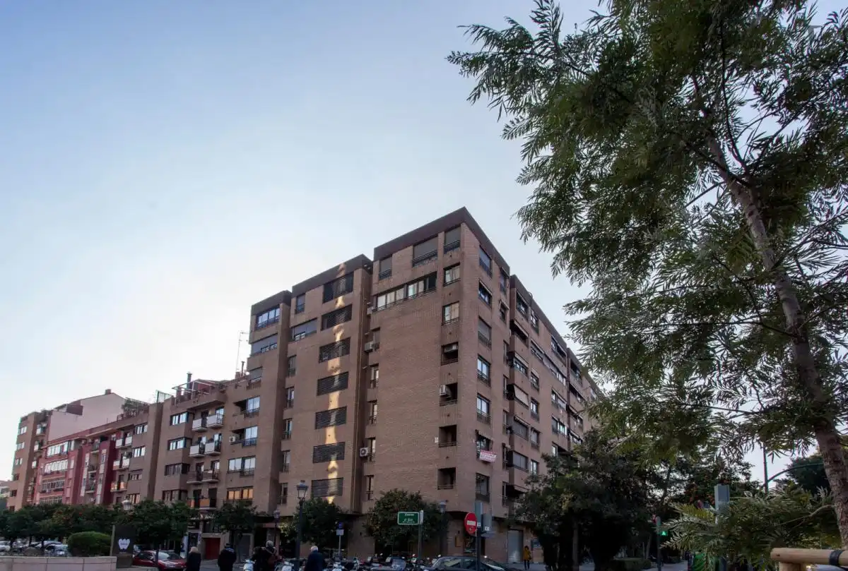 Vista exterior de Apartamento para compartir en Valencia con Aire acondicionado, Amueblado y Horno