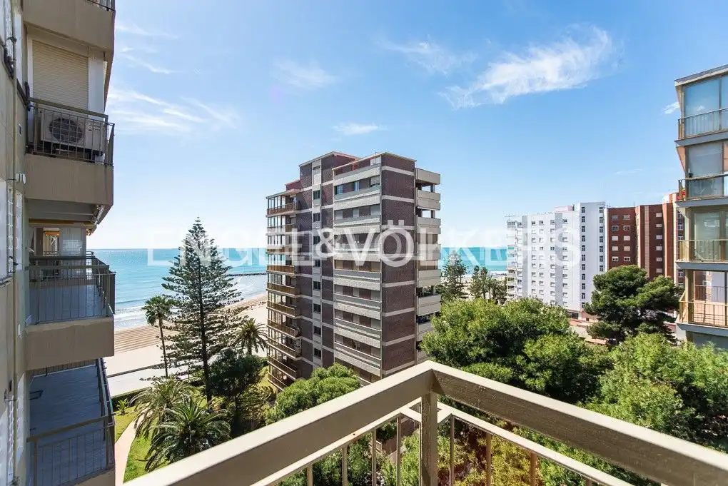 Vista exterior de Pis de lloguer en Benicasim / Benicàssim amb Aire condicionat, Calefacció i Terrassa