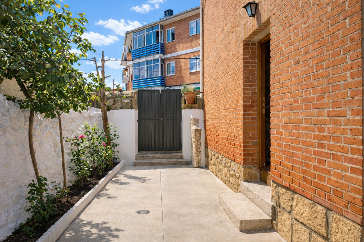 Exterior view of House or chalet for sale in Soto del Real  with Heating