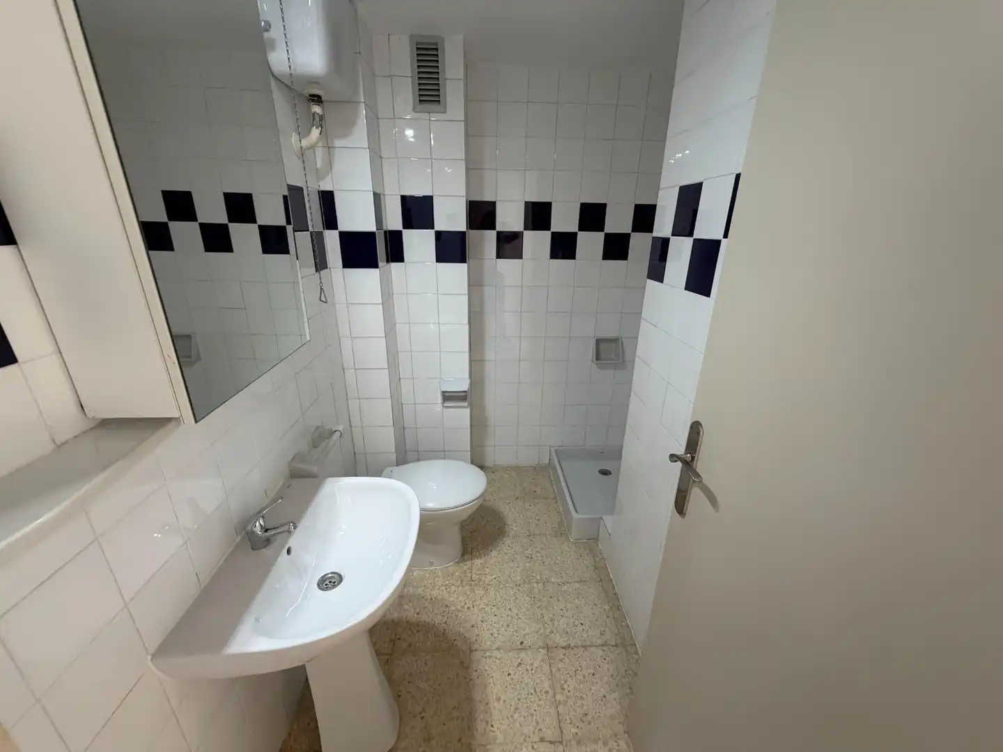 Baño de Piso en venta en Banyeres del Penedès con Calefacción, Terraza y Balcón