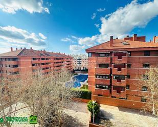 Exterior view of Flat to rent in  Toledo Capital  with Heating and Community pool