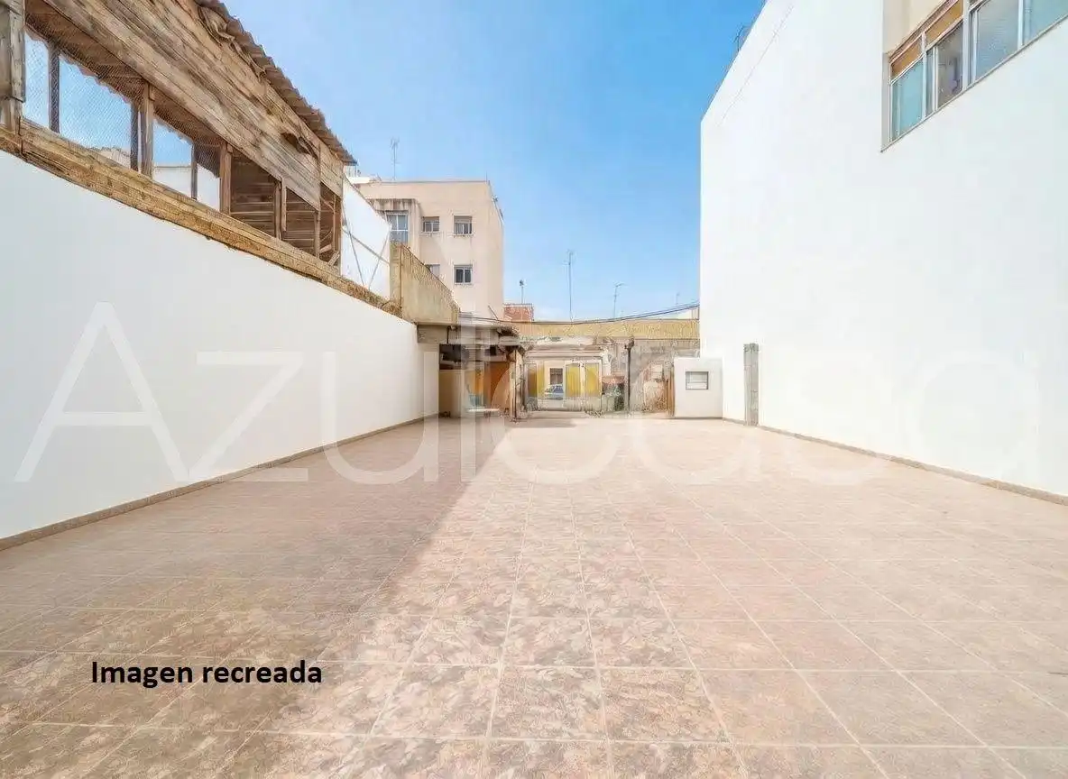 Vista exterior de Residencial en venda en Elche / Elx