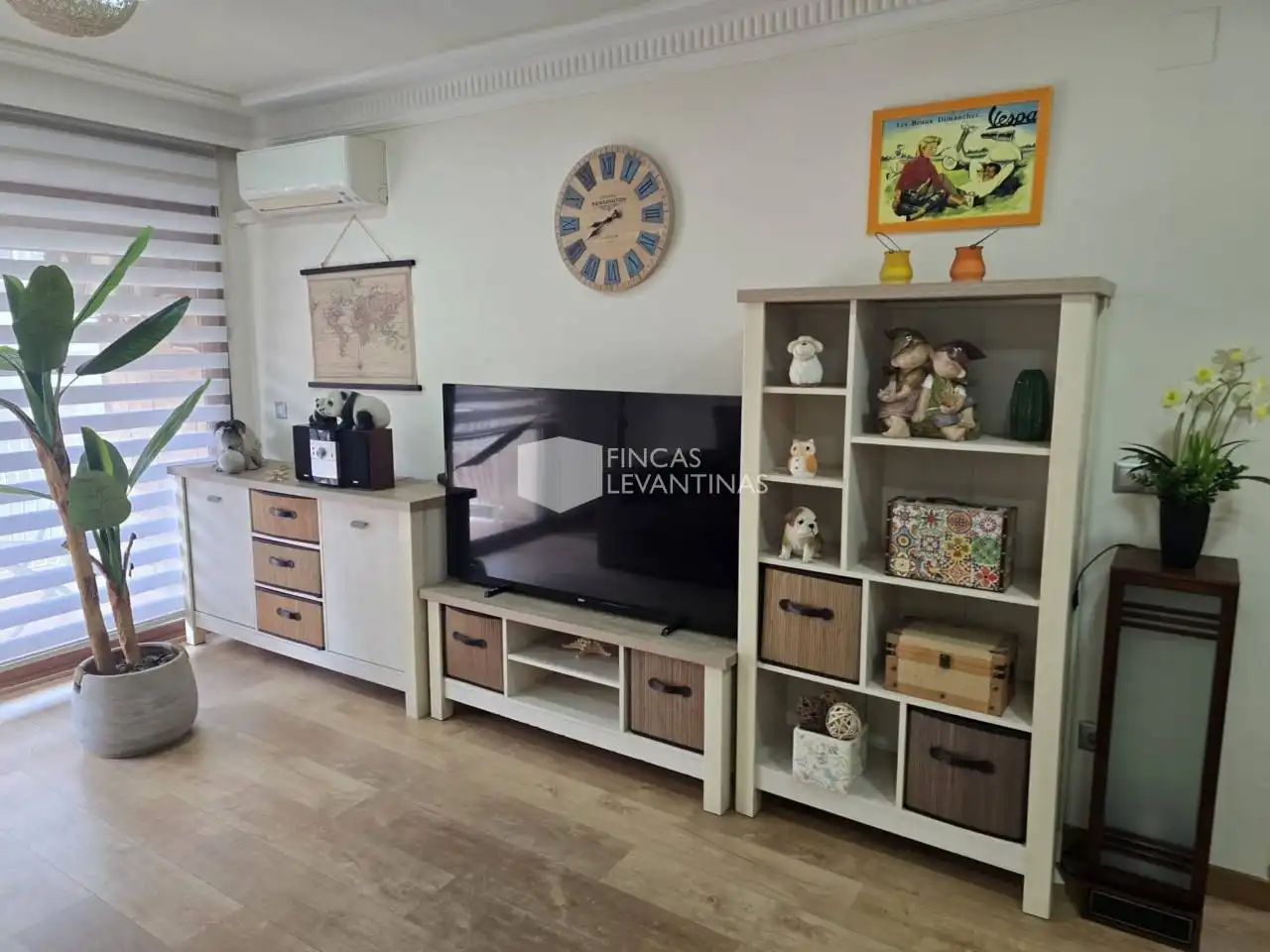 Sala d'estar de Pis en venda en Alicante / Alacant