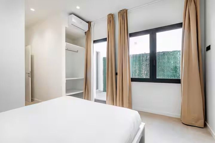 Bedroom of Flat to rent in  Valencia Capital  with Air Conditioner, Heating and Terrace