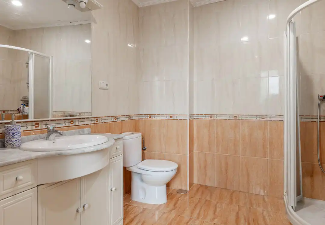 Baño de Piso en venta en Donostia - San Sebastián  con Calefacción y Trastero