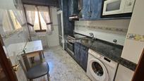 Cuina de Apartament en venda en  Logroño amb Calefacció, Parquet i Moblat