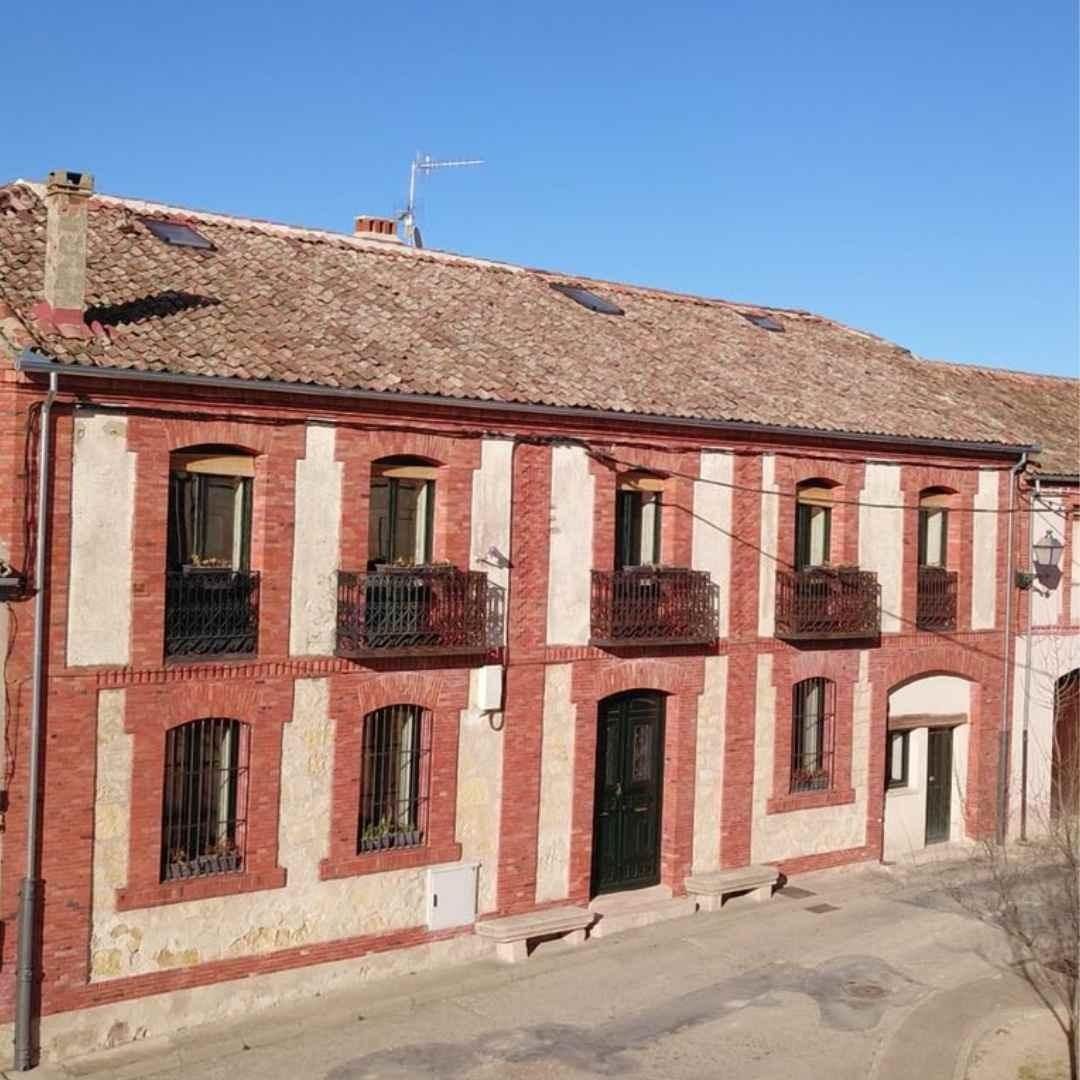 Exterior view of House or chalet for sale in Muñoveros  with Private garden and Terrace