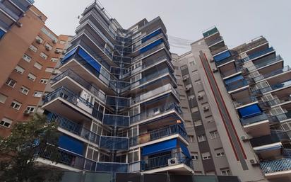 Vista exterior de Pis en venda en Fuenlabrada amb Aire condicionat, Calefacció i Parquet