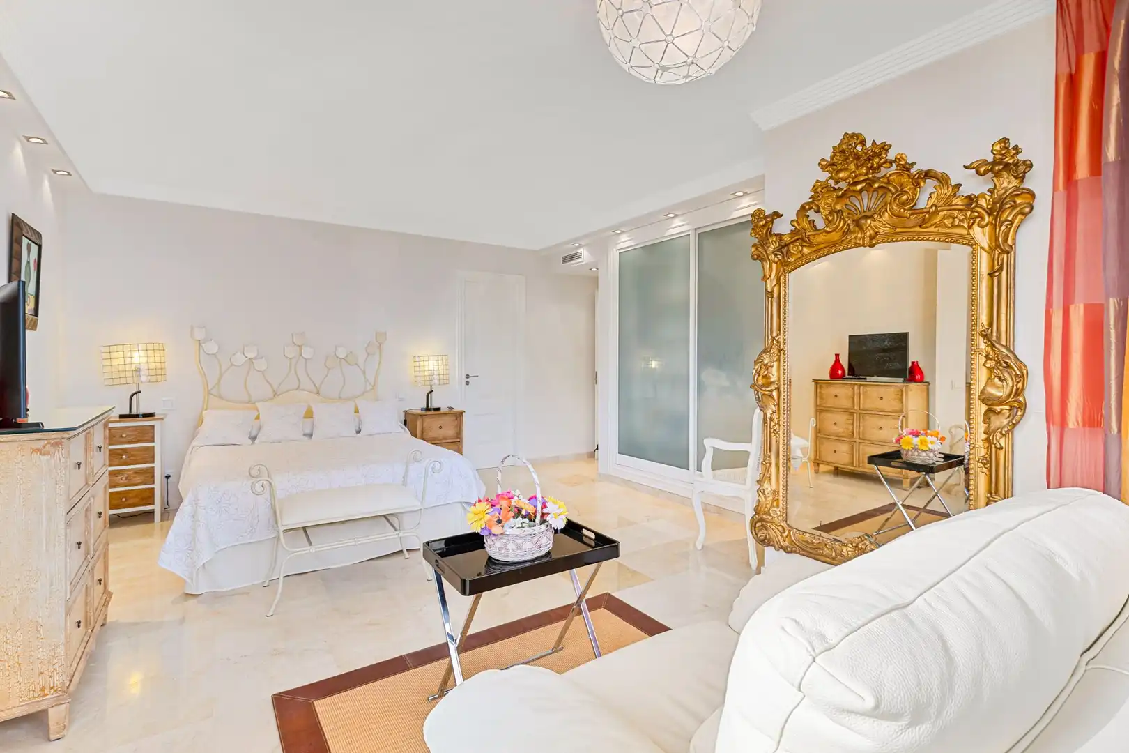 Bedroom of Flat for sale in Marbella  with Air Conditioner, Heating and Terrace
