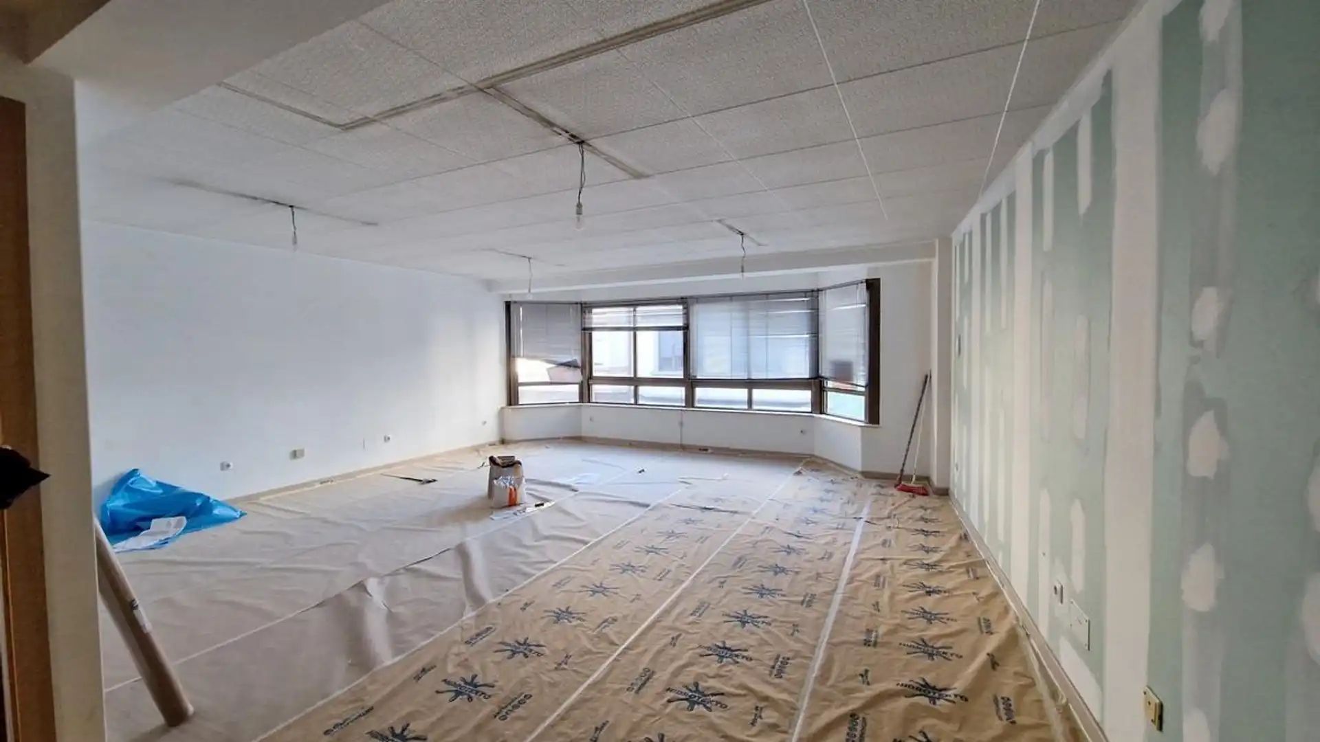 Büro zum Verkauf in Carballo