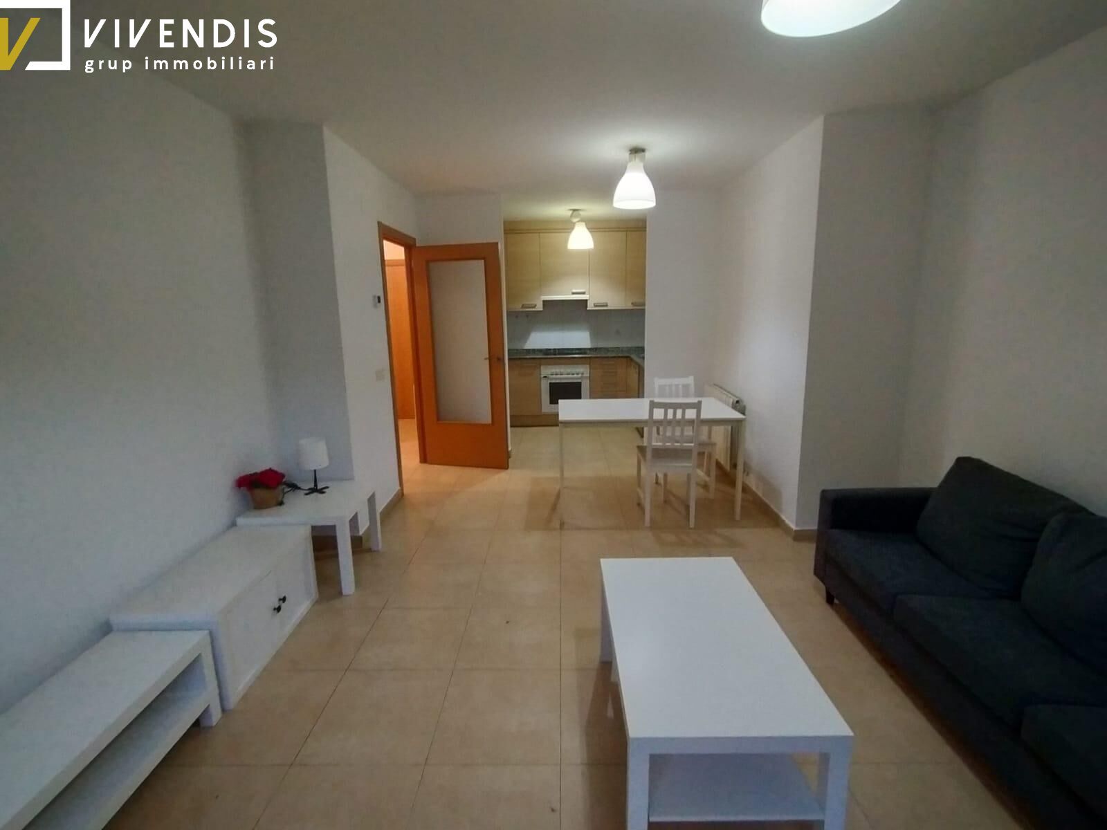 Wohnzimmer von Wohnung miete in Rosselló mit Heizung, Abstellraum und Balkon