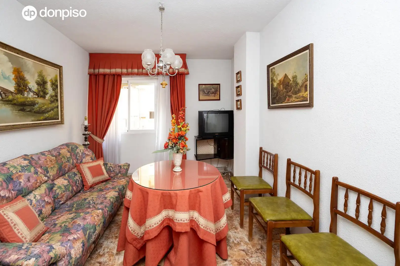 Sala de estar de Piso en venta en Granada con Terraza y Amueblado