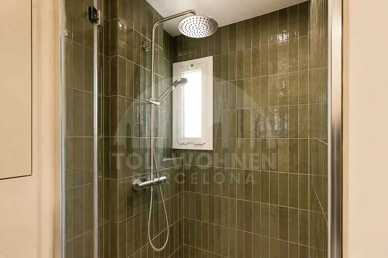 Baño de Ático en venta en Barcelona con Aire acondicionado y Terraza