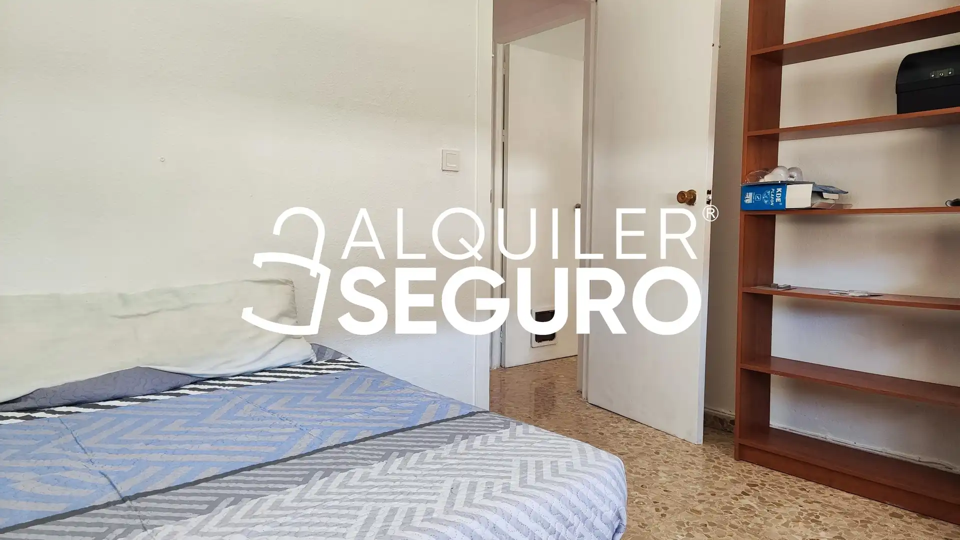 Bedroom of Flat for rent in Córdoba  with Air Conditioner, Terrace and Furnished